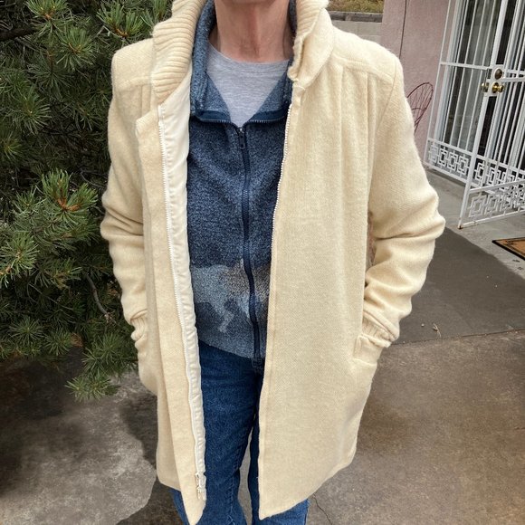 Icelandic Knit Sweater Coat - Picture 3 of 9